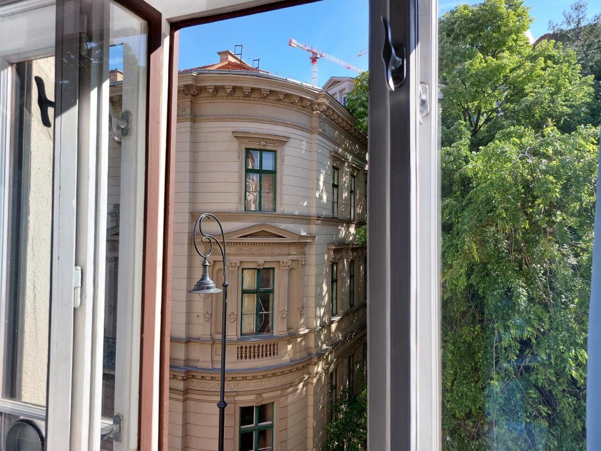 Sunny Studio At The Castle Apartment Budapest Exterior photo