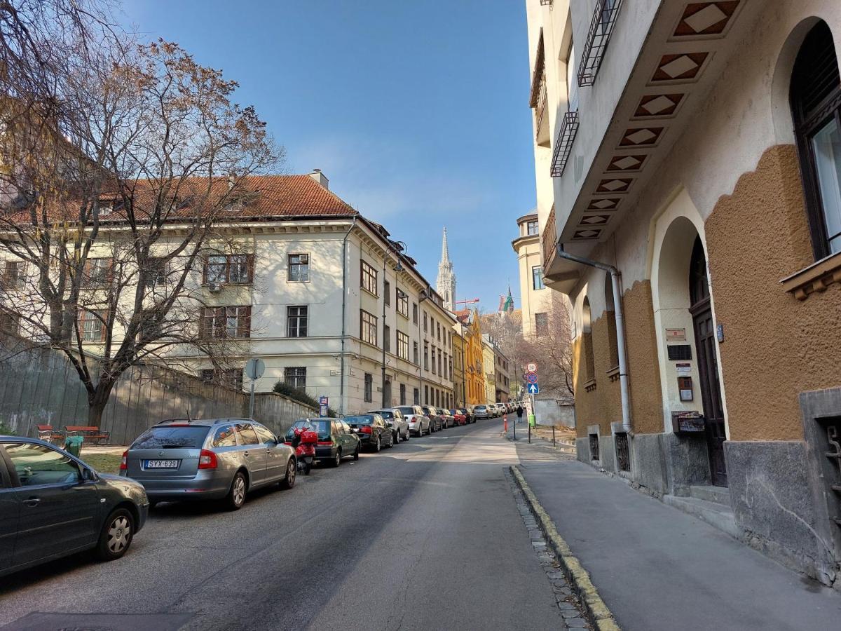 Sunny Studio At The Castle Apartment Budapest Exterior photo